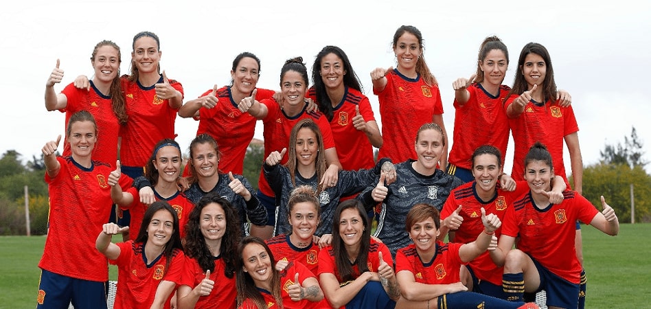 Las jugadoras de ‘La Roja’ diseñan su nueva camiseta